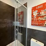 I Piotrkowska Z Wielkim Lustrem, Balkonem I Klimatyzacja Lodz