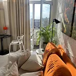 I Piotrkowska Z Wielkim Lustrem, Balkonem I Klimatyzacja Apartment *