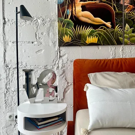 I Piotrkowska Z Wielkim Lustrem, Balkonem I Klimatyzacja