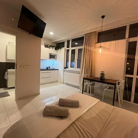 Apartament I Piotrkowska Z Wielkim Lustrem, Balkonem I Klimatyzacją *