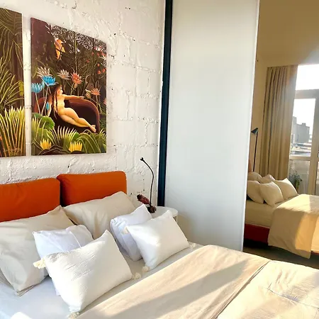 I Piotrkowska Z Wielkim Lustrem, Balkonem I Klimatyzacja