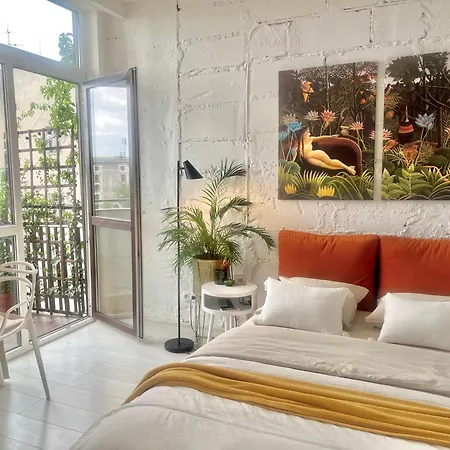 I Piotrkowska Z Wielkim Lustrem, Balkonem I Klimatyzacja