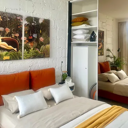 I Piotrkowska Z Wielkim Lustrem, Balkonem I Klimatyzacja Lodz