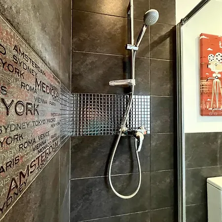 I Piotrkowska Z Wielkim Lustrem, Balkonem I Klimatyzacja *