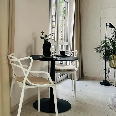 I Piotrkowska Z Wielkim Lustrem, Balkonem I Klimatyzacją Apartament