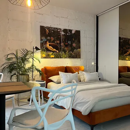 I Piotrkowska Z Wielkim Lustrem, Balkonem I Klimatyzacją Apartament