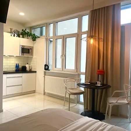 Apartman I Piotrkowska Z Wielkim Lustrem, Balkonem I Klimatyzacja *