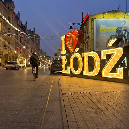 I Piotrkowska Z Wielkim Lustrem, Balkonem I Klimatyzacja Lejlighed Łódź