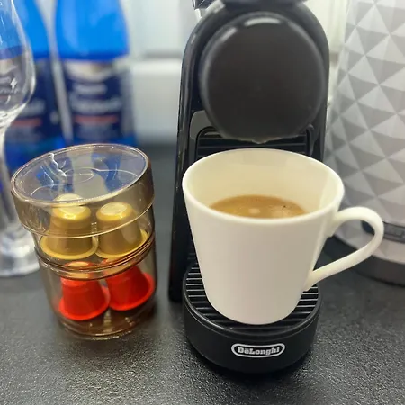 I Piotrkowska Z Wielkim Lustrem, Balkonem I Klimatyzacja 우치