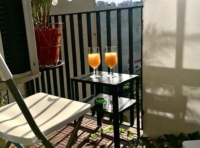 I Piotrkowska Z Wielkim Lustrem, Balkonem I Klimatyzacja